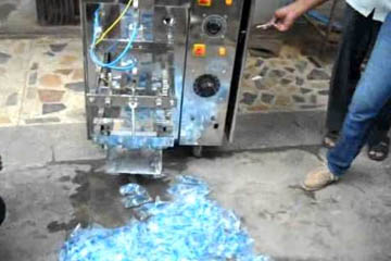 MINERAL WATER POUCH PACKING MACHINE